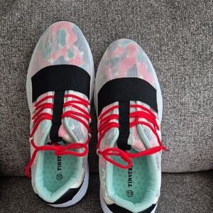 Womens tinstree Sneakers